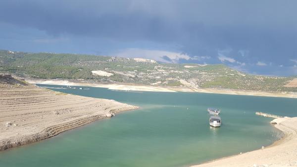ARAPAPISTI CANYON ( DAM )